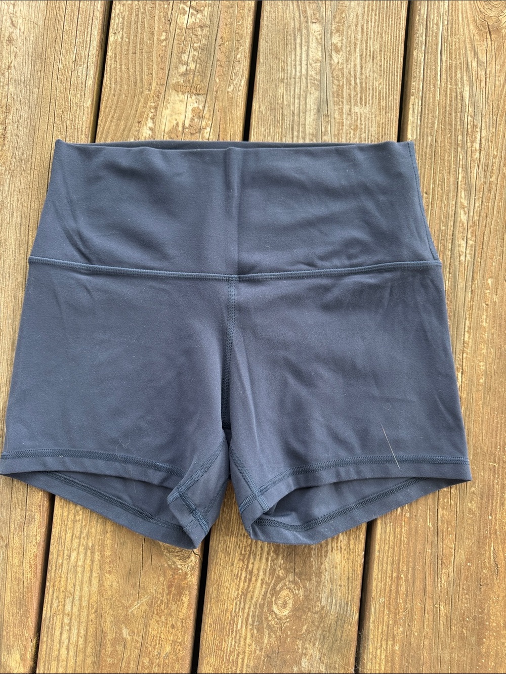 Lululemon High-Rise Align Short - Navy 4 inch
